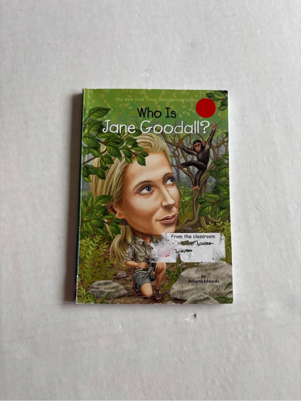 Who Is Jane Goodall? Illustrated paperback